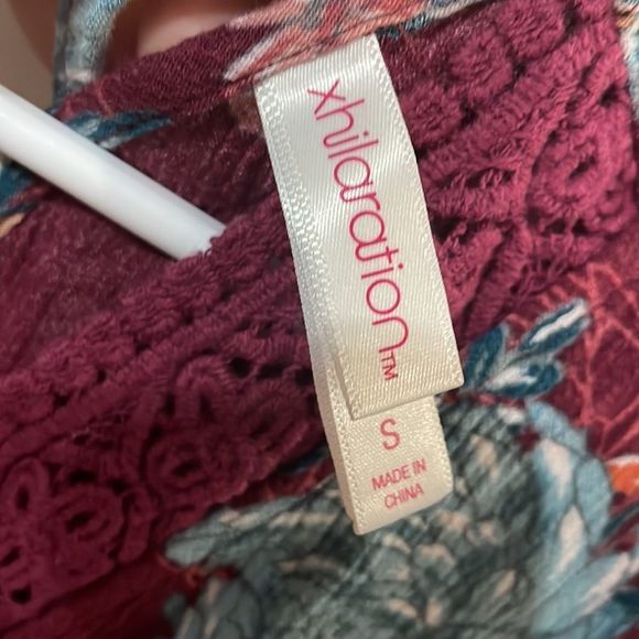 Xhilaration Crochet Trim Floral Wrap Boho Romper | Size Small - Picture 2 of 4